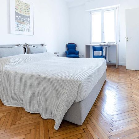 Milan Flat 5 Min From Duomo With Park For Small Cars Buitenkant foto