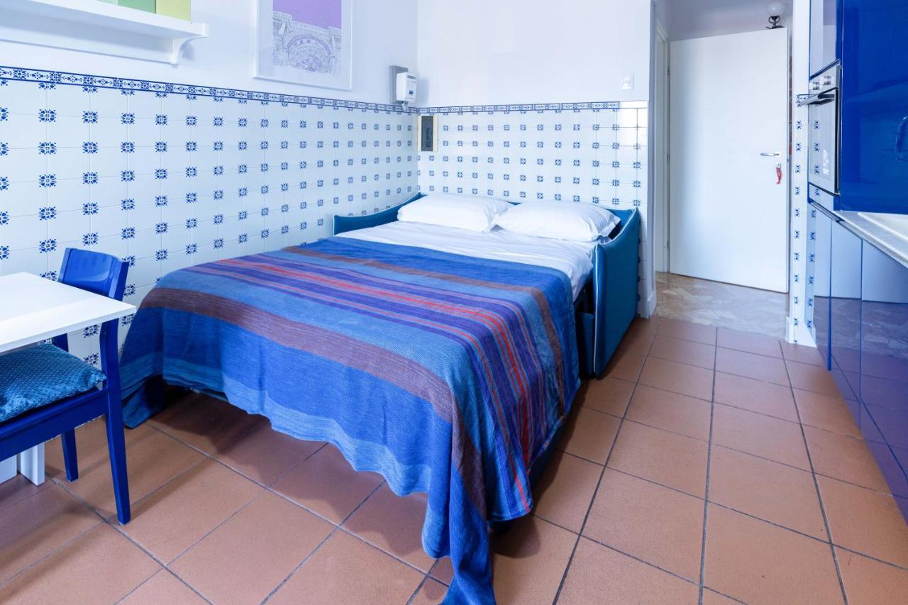 Milan Flat 5 Min From Duomo With Park For Small Cars Buitenkant foto