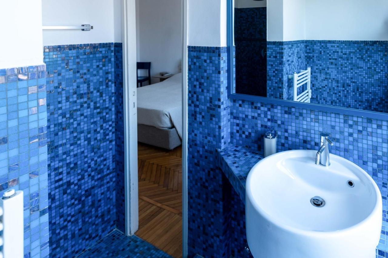 Milan Flat 5 Min From Duomo With Park For Small Cars Buitenkant foto