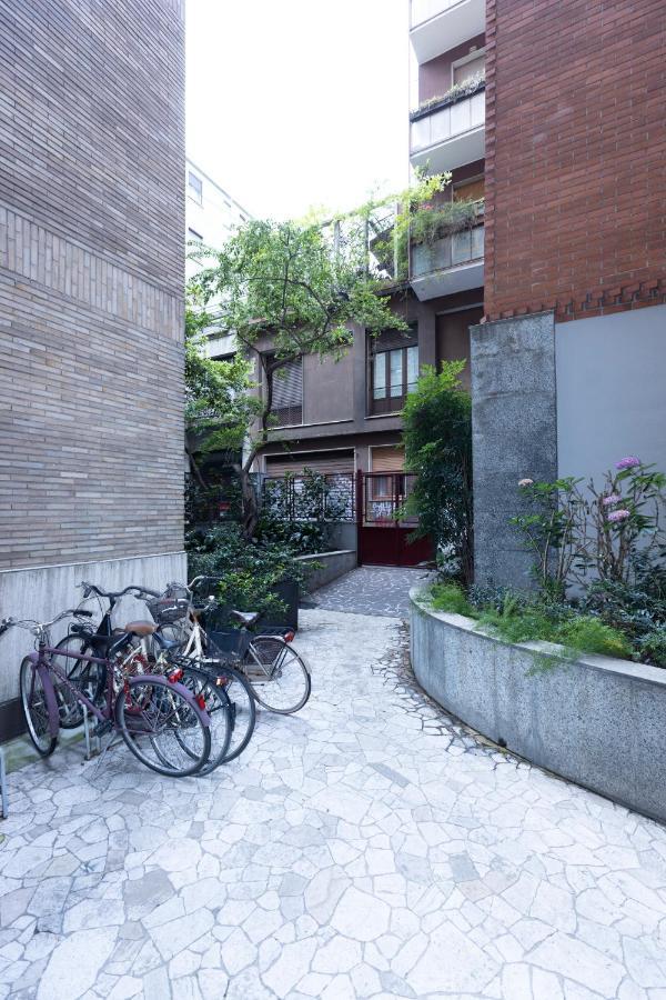 Milan Flat 5 Min From Duomo With Park For Small Cars Buitenkant foto